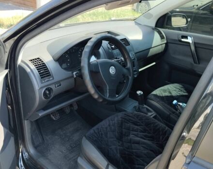 Чорний Фольксваген Поло, об'ємом двигуна 1.4 л та пробігом 250 тис. км за 4150 $, фото 3 на Automoto.ua