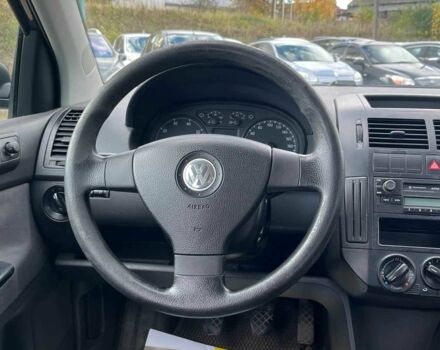 Чорний Фольксваген Поло, об'ємом двигуна 1.4 л та пробігом 247 тис. км за 4600 $, фото 8 на Automoto.ua