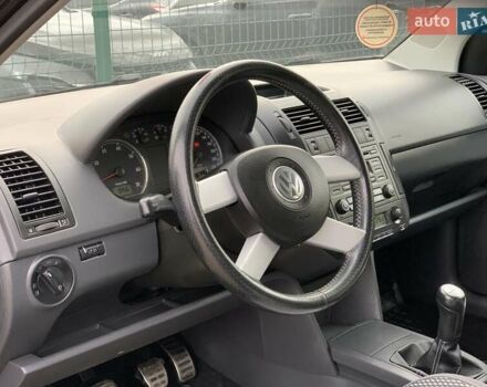 Черный Фольксваген Поло, объемом двигателя 1.4 л и пробегом 153 тыс. км за 6255 $, фото 23 на Automoto.ua