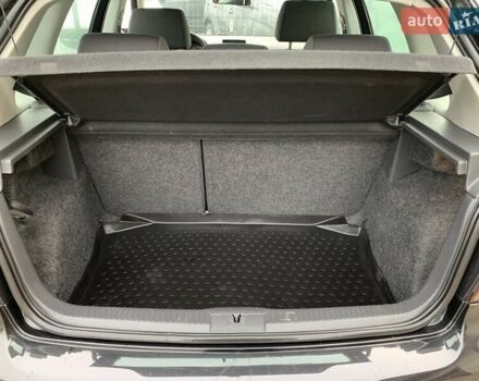 Черный Фольксваген Поло, объемом двигателя 1.4 л и пробегом 153 тыс. км за 6255 $, фото 27 на Automoto.ua