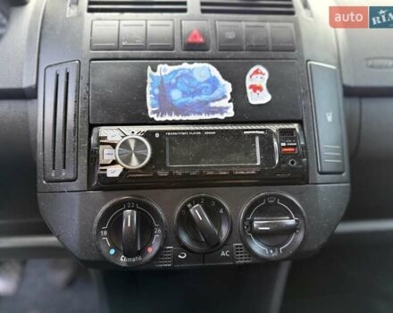 Чорний Фольксваген Поло, об'ємом двигуна 1.4 л та пробігом 327 тис. км за 3450 $, фото 19 на Automoto.ua