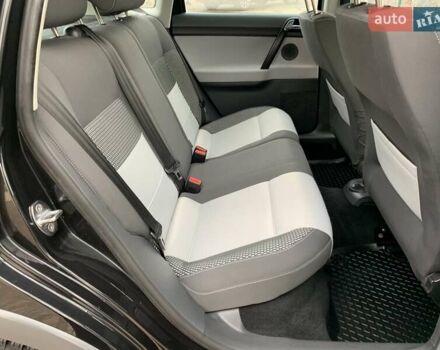 Черный Фольксваген Поло, объемом двигателя 1.4 л и пробегом 153 тыс. км за 6255 $, фото 29 на Automoto.ua