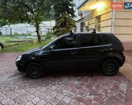 Черный Фольксваген Поло, объемом двигателя 1.39 л и пробегом 131 тыс. км за 4400 $, фото 6 на Automoto.ua