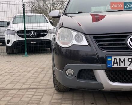 Черный Фольксваген Поло, объемом двигателя 1.4 л и пробегом 153 тыс. км за 6255 $, фото 8 на Automoto.ua