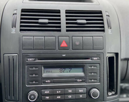 Чорний Фольксваген Поло, об'ємом двигуна 1.4 л та пробігом 218 тис. км за 5650 $, фото 32 на Automoto.ua