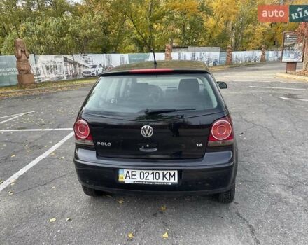 Черный Фольксваген Поло, объемом двигателя 1.4 л и пробегом 114 тыс. км за 6499 $, фото 5 на Automoto.ua