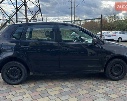 Черный Фольксваген Поло, объемом двигателя 1.39 л и пробегом 247 тыс. км за 4600 $, фото 6 на Automoto.ua