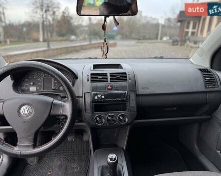 Черный Фольксваген Поло, объемом двигателя 1.4 л и пробегом 212 тыс. км за 4500 $, фото 13 на Automoto.ua