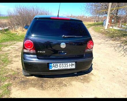 Черный Фольксваген Поло, объемом двигателя 1.2 л и пробегом 140 тыс. км за 4500 $, фото 2 на Automoto.ua
