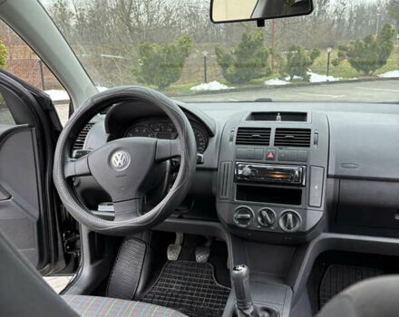 Чорний Фольксваген Поло, об'ємом двигуна 1.4 л та пробігом 143 тис. км за 5300 $, фото 9 на Automoto.ua