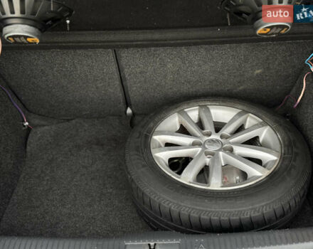 Черный Фольксваген Поло, объемом двигателя 1.6 л и пробегом 147 тыс. км за 6799 $, фото 98 на Automoto.ua