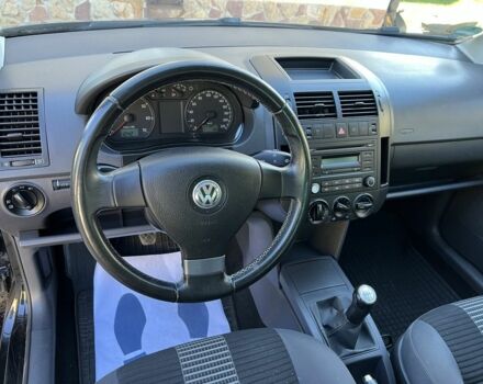 Черный Фольксваген Поло, объемом двигателя 1.6 л и пробегом 133 тыс. км за 5900 $, фото 13 на Automoto.ua