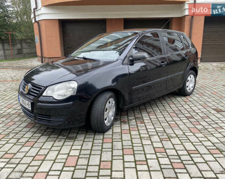 Черный Фольксваген Поло, объемом двигателя 1.39 л и пробегом 145 тыс. км за 3800 $, фото 5 на Automoto.ua