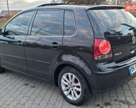 Черный Фольксваген Поло, объемом двигателя 1.6 л и пробегом 182 тыс. км за 5750 $, фото 3 на Automoto.ua