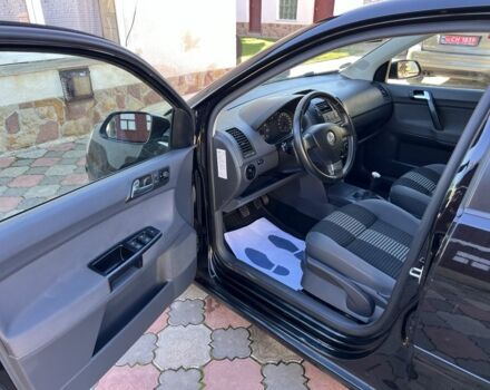 Черный Фольксваген Поло, объемом двигателя 1.6 л и пробегом 133 тыс. км за 5900 $, фото 12 на Automoto.ua