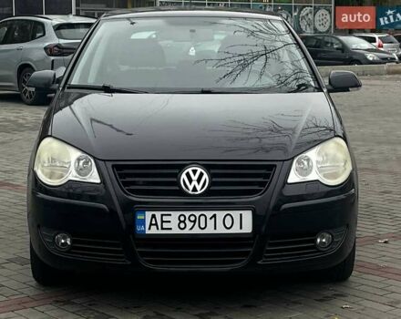 Черный Фольксваген Поло, объемом двигателя 1.4 л и пробегом 214 тыс. км за 5200 $, фото 4 на Automoto.ua
