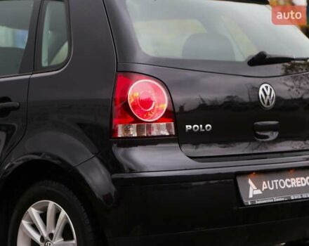 Черный Фольксваген Поло, объемом двигателя 1.4 л и пробегом 168 тыс. км за 5200 $, фото 8 на Automoto.ua