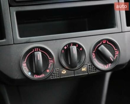 Черный Фольксваген Поло, объемом двигателя 1.4 л и пробегом 168 тыс. км за 5200 $, фото 20 на Automoto.ua