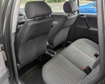 Черный Фольксваген Поло, объемом двигателя 1.4 л и пробегом 180 тыс. км за 6000 $, фото 5 на Automoto.ua