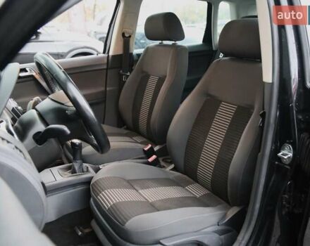 Черный Фольксваген Поло, объемом двигателя 1.4 л и пробегом 168 тыс. км за 5200 $, фото 10 на Automoto.ua