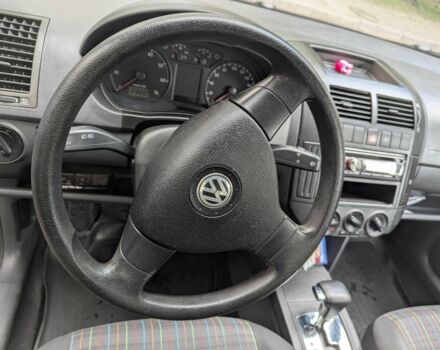 Черный Фольксваген Поло, объемом двигателя 1.4 л и пробегом 180 тыс. км за 6000 $, фото 11 на Automoto.ua