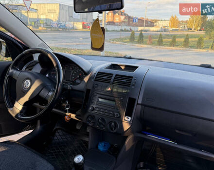 Чорний Фольксваген Поло, об'ємом двигуна 1.2 л та пробігом 228 тис. км за 4250 $, фото 22 на Automoto.ua