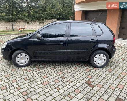 Черный Фольксваген Поло, объемом двигателя 1.39 л и пробегом 145 тыс. км за 3800 $, фото 4 на Automoto.ua