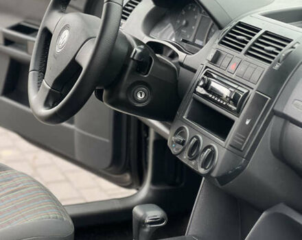 Черный Фольксваген Поло, объемом двигателя 1.39 л и пробегом 136 тыс. км за 5900 $, фото 20 на Automoto.ua