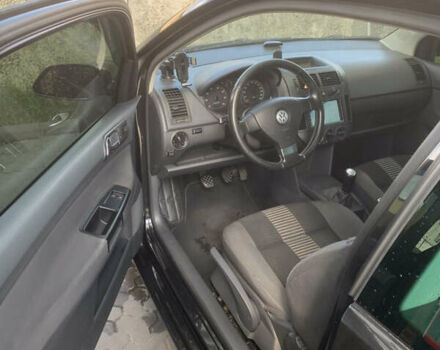 Черный Фольксваген Поло, объемом двигателя 1.2 л и пробегом 270 тыс. км за 4200 $, фото 18 на Automoto.ua