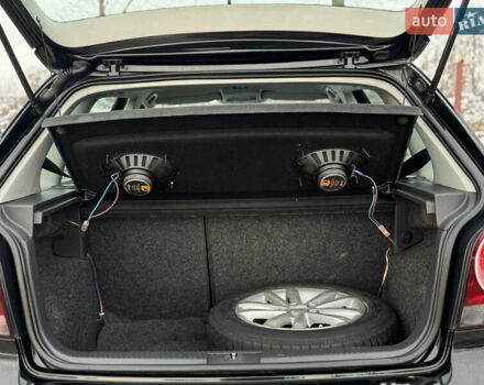 Черный Фольксваген Поло, объемом двигателя 1.6 л и пробегом 147 тыс. км за 6799 $, фото 97 на Automoto.ua