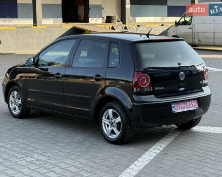 Черный Фольксваген Поло, объемом двигателя 1.4 л и пробегом 189 тыс. км за 5450 $, фото 8 на Automoto.ua