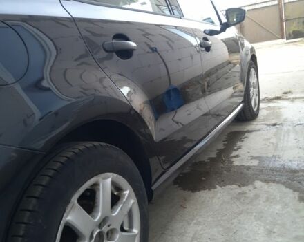 Черный Фольксваген Поло, объемом двигателя 1.2 л и пробегом 240 тыс. км за 4100 $, фото 3 на Automoto.ua