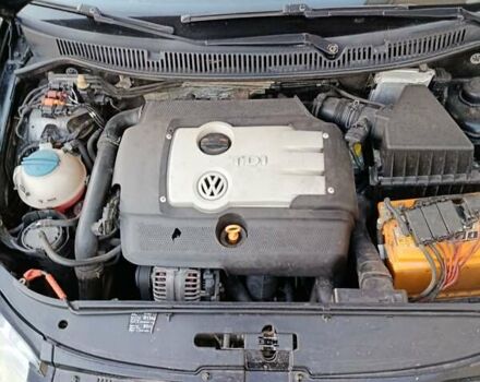 Чорний Фольксваген Поло, об'ємом двигуна 1.42 л та пробігом 302 тис. км за 4400 $, фото 8 на Automoto.ua