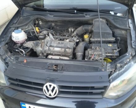 Черный Фольксваген Поло, объемом двигателя 1.2 л и пробегом 240 тыс. км за 4100 $, фото 7 на Automoto.ua