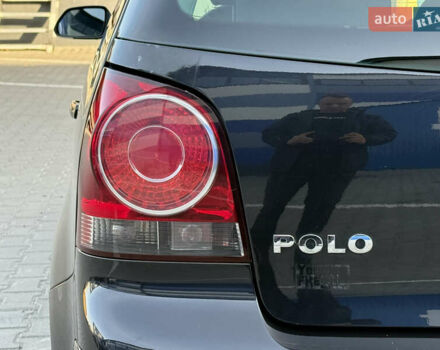 Черный Фольксваген Поло, объемом двигателя 1.4 л и пробегом 189 тыс. км за 5450 $, фото 21 на Automoto.ua