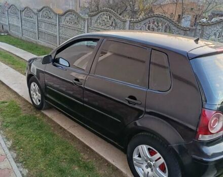 Чорний Фольксваген Поло, об'ємом двигуна 1.42 л та пробігом 302 тис. км за 4400 $, фото 1 на Automoto.ua