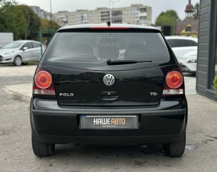 Черный Фольксваген Поло, объемом двигателя 1.4 л и пробегом 246 тыс. км за 4600 $, фото 7 на Automoto.ua