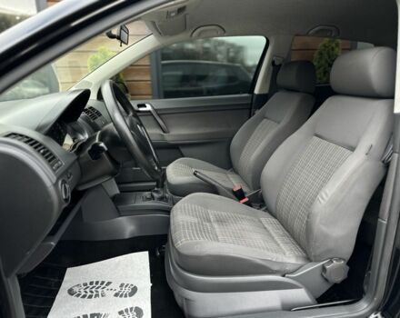 Черный Фольксваген Поло, объемом двигателя 1.4 л и пробегом 246 тыс. км за 4600 $, фото 12 на Automoto.ua