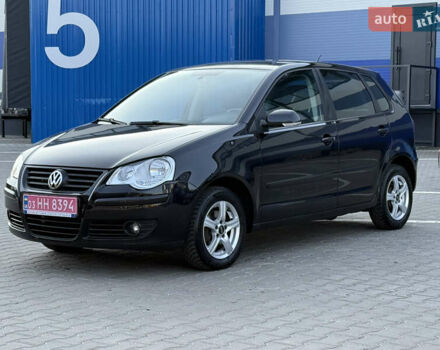 Черный Фольксваген Поло, объемом двигателя 1.4 л и пробегом 189 тыс. км за 5450 $, фото 6 на Automoto.ua