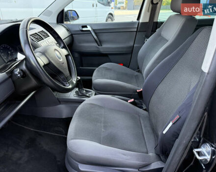 Чорний Фольксваген Поло, об'ємом двигуна 1.4 л та пробігом 189 тис. км за 5350 $, фото 27 на Automoto.ua