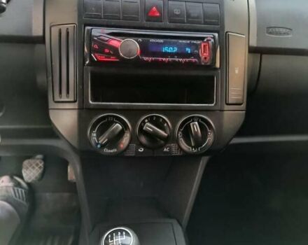 Чорний Фольксваген Поло, об'ємом двигуна 1.42 л та пробігом 302 тис. км за 4400 $, фото 4 на Automoto.ua