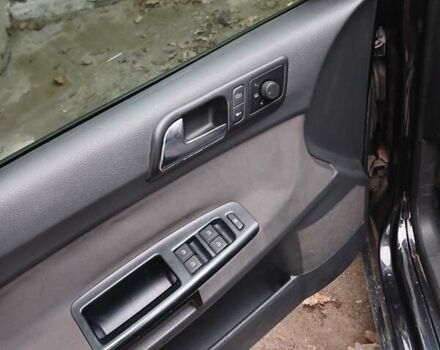 Черный Фольксваген Поло, объемом двигателя 1.4 л и пробегом 180 тыс. км за 4400 $, фото 4 на Automoto.ua