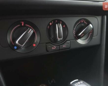 Черный Фольксваген Поло, объемом двигателя 1.6 л и пробегом 178 тыс. км за 7999 $, фото 36 на Automoto.ua