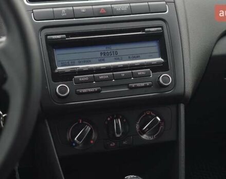 Черный Фольксваген Поло, объемом двигателя 1.6 л и пробегом 178 тыс. км за 7999 $, фото 32 на Automoto.ua