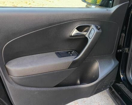 Черный Фольксваген Поло, объемом двигателя 1.2 л и пробегом 272 тыс. км за 6300 $, фото 17 на Automoto.ua