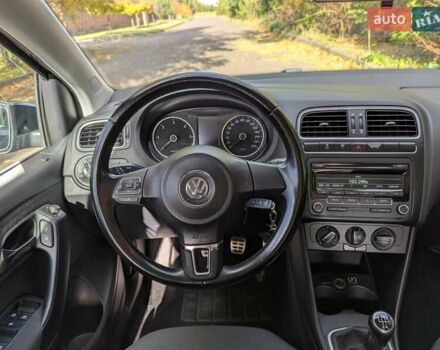 Черный Фольксваген Поло, объемом двигателя 1.6 л и пробегом 126 тыс. км за 8000 $, фото 11 на Automoto.ua