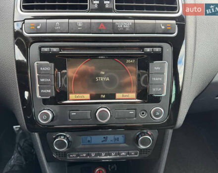 Черный Фольксваген Поло, объемом двигателя 1.4 л и пробегом 217 тыс. км за 9650 $, фото 50 на Automoto.ua