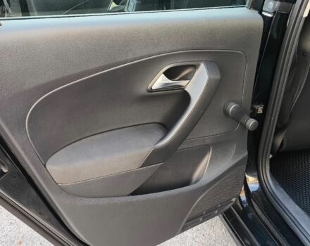 Черный Фольксваген Поло, объемом двигателя 1.2 л и пробегом 272 тыс. км за 6300 $, фото 18 на Automoto.ua