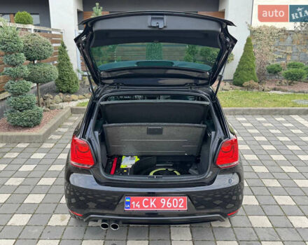 Черный Фольксваген Поло, объемом двигателя 1.4 л и пробегом 217 тыс. км за 9650 $, фото 80 на Automoto.ua