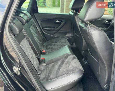 Черный Фольксваген Поло, объемом двигателя 1.4 л и пробегом 217 тыс. км за 9650 $, фото 56 на Automoto.ua